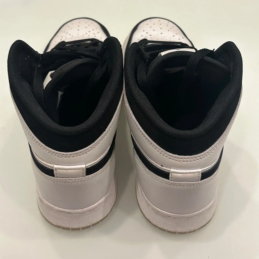 Nike Air Jordan 1 MID SE (GS)